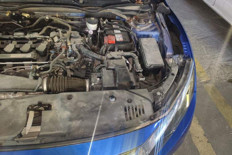 Used Honda Civic 2016 220TURBO CVT Luxury Edition Engine Bay Left