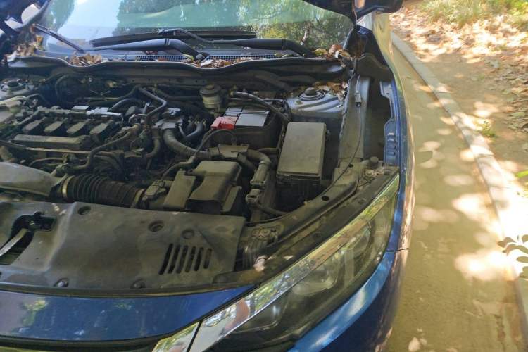 Used Honda Civic 2016 220TURBO CVT Luxury Edition Engine Bay Left
