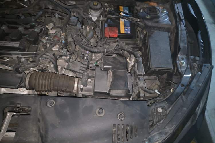 Used Honda Civic 2016 220TURBO CVT Luxury Edition Engine Bay Left