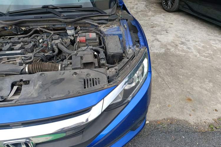 Used Honda Civic 2016 220TURBO CVT Luxury Edition Engine Bay Left