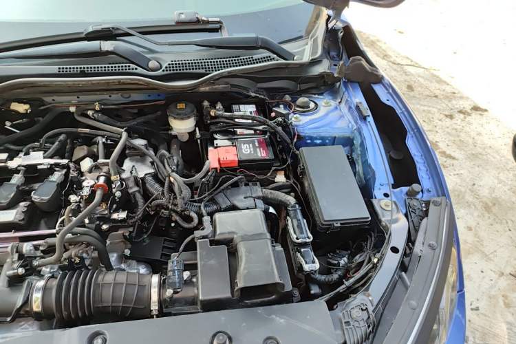 Used Honda Civic 2016 220TURBO CVT Luxury Edition Engine Bay Left