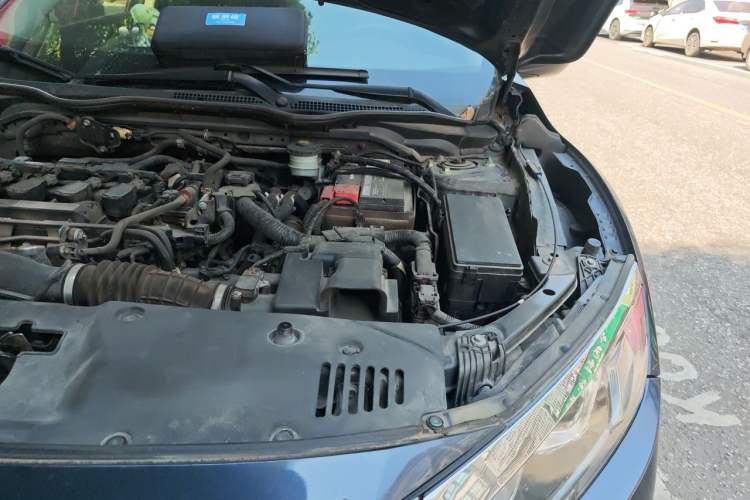 Used Honda Civic 2016 220TURBO CVT Luxury Edition Engine Bay Left