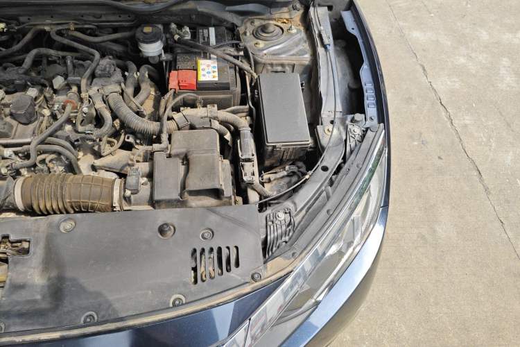 Used Honda Civic 2016 220TURBO CVT Luxury Edition Engine Bay Left