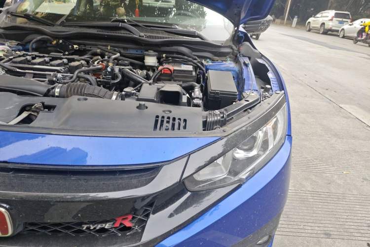 Used Honda Civic 2016 220TURBO CVT Luxury Edition Engine Bay Left