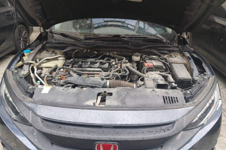 Used Honda Civic 2016 220TURBO CVT Prestige Edition Engine Bay