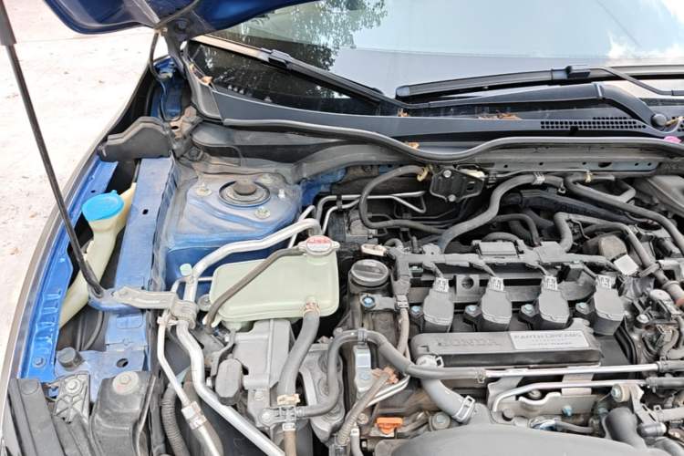 Used Honda Civic 2016 220TURBO CVT Prestige Edition Engine Bay Right