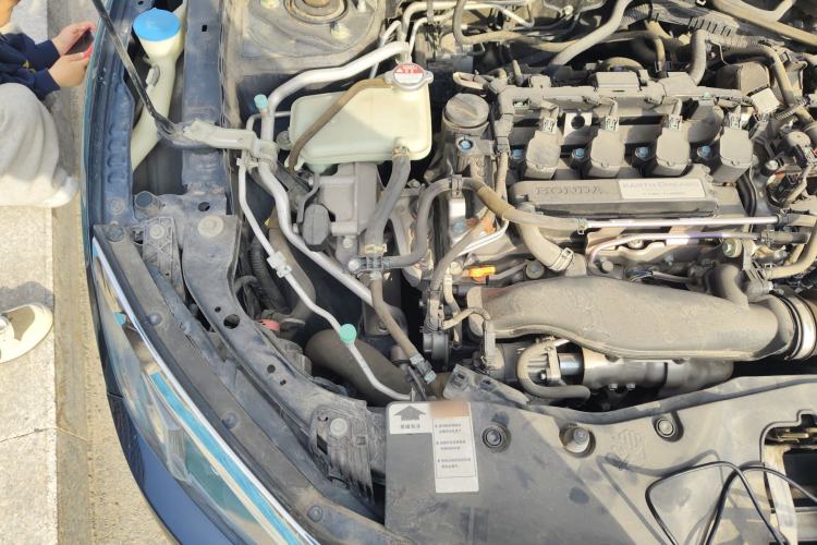 Used Honda Civic 2016 220TURBO CVT Luxury Edition Engine Bay Right