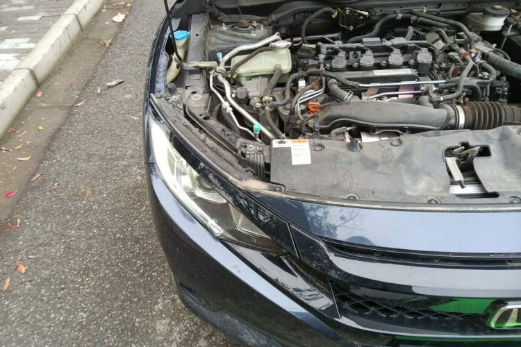 Used Honda Civic 2016 220TURBO CVT Luxury Edition Engine Bay Right