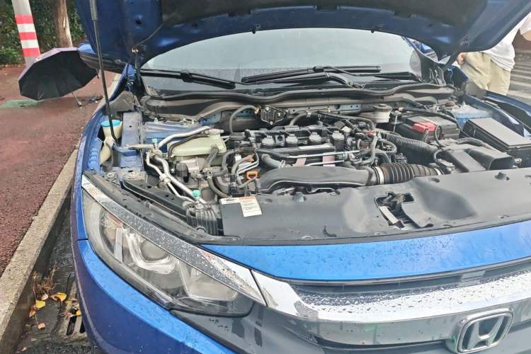 Used Honda Civic 2016 220TURBO CVT Luxury Edition Engine Bay Right