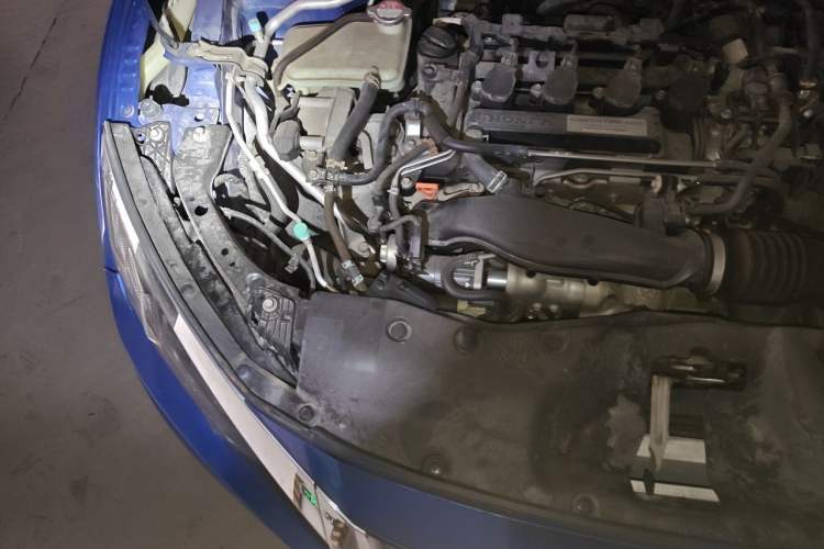 Used Honda Civic 2016 220TURBO CVT Luxury Edition Engine Bay Right