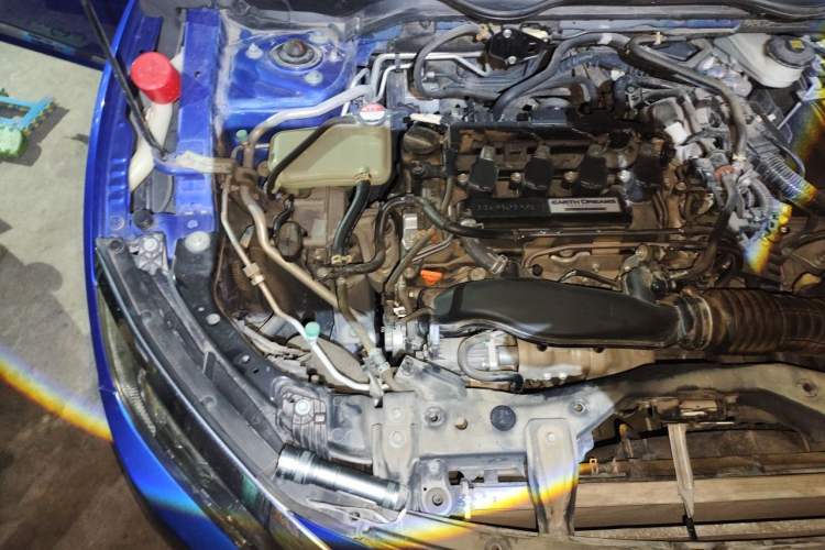 Used Honda Civic 2016 220TURBO CVT Prestige Edition Engine Bay Right