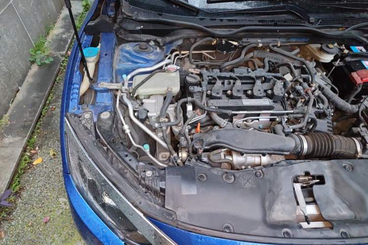 Used Honda Civic 2016 220TURBO CVT Luxury Edition Engine Bay Right