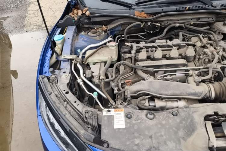 Used Honda Civic 2016 220TURBO CVT Luxury Edition Engine Bay Right