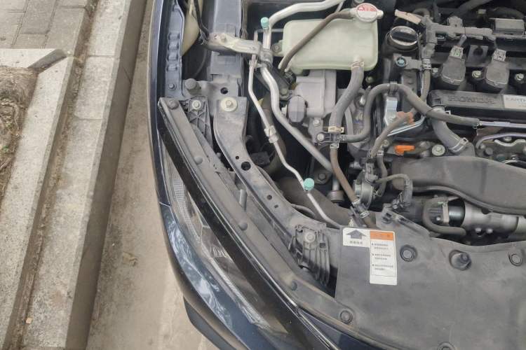 Used Honda Civic 2016 220TURBO CVT Luxury Edition Engine Bay Right