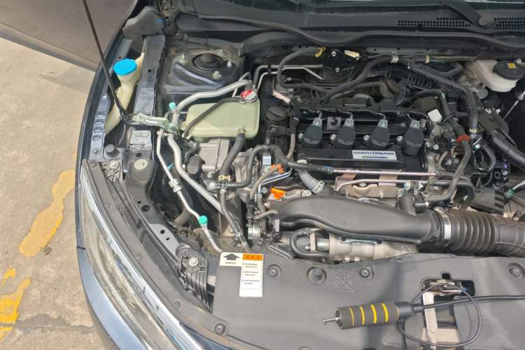 Used Honda Civic 2016 220TURBO CVT Prestige Edition Engine Bay Right