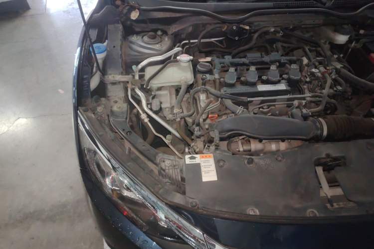 Used Honda Civic 2016 220TURBO CVT Luxury Edition Engine Bay Right