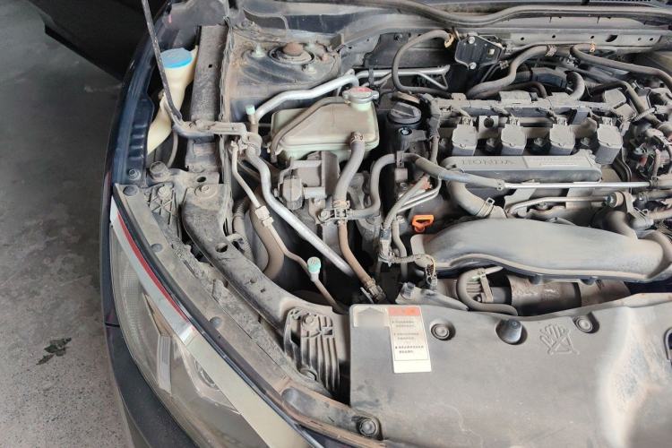 Used Honda Civic 2016 220TURBO CVT Luxury Edition Engine Bay Right