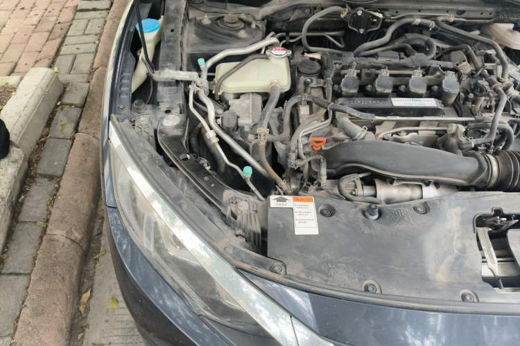 Used Honda Civic 2016 220TURBO CVT Luxury Edition Engine Bay Right
