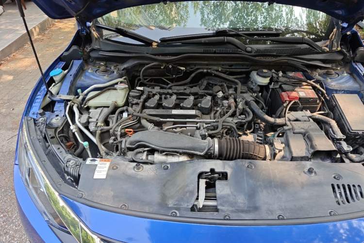 Used Honda Civic 2016 220TURBO CVT Luxury Edition Engine Bay Right