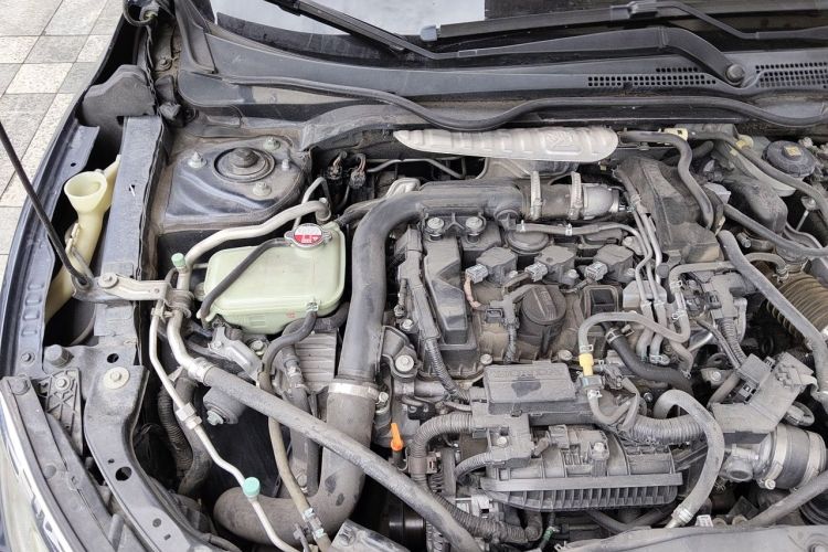 Used Honda Civic 2016 180TURBO CVT Comfort Version Engine Bay Right