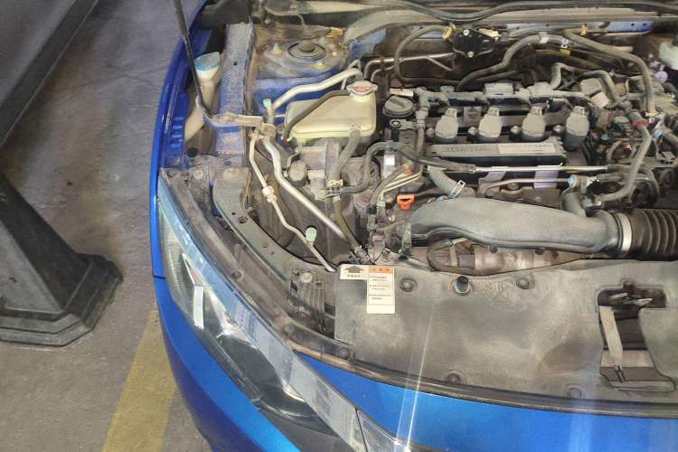Used Honda Civic 2016 220TURBO CVT Luxury Edition Engine Bay Right