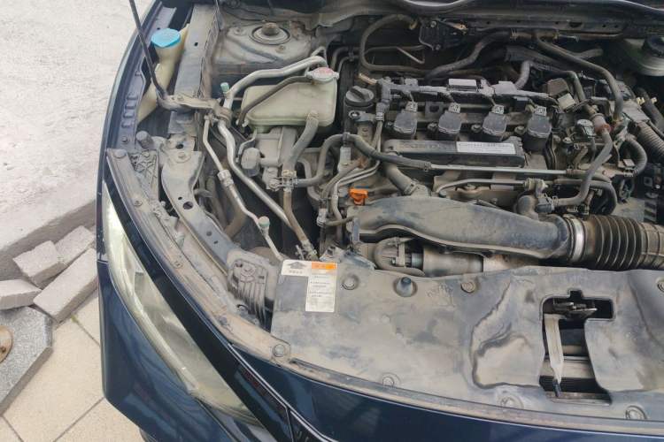 Used Honda Civic 2016 220TURBO Manual Luxury Edition Engine Bay Right