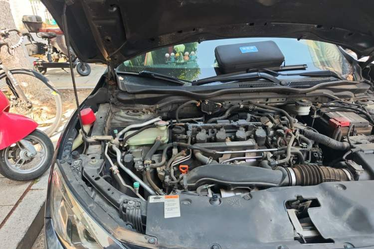 Used Honda Civic 2016 220TURBO CVT Luxury Edition Engine Bay Right