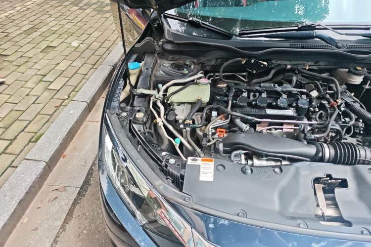 Used Honda Civic 2016 220TURBO CVT Luxury Edition Engine Bay Right