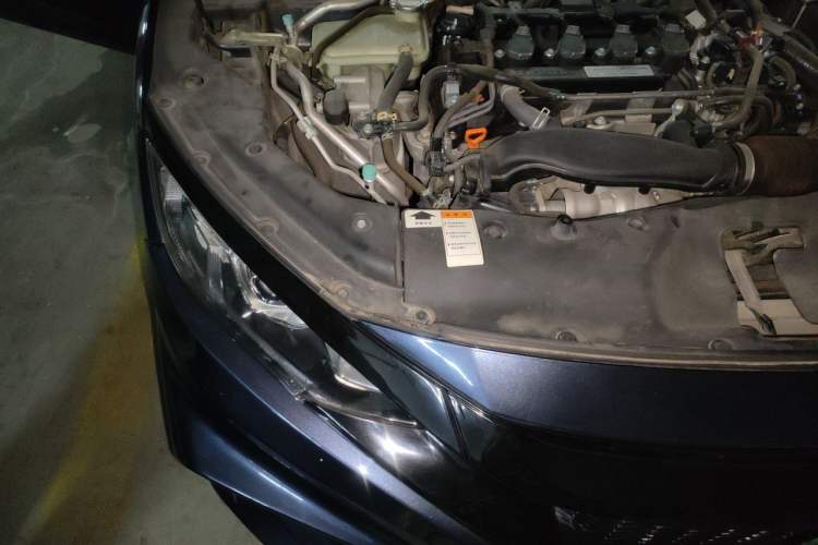 Used Honda Civic 2016 220TURBO CVT Luxury Edition Engine Bay Right