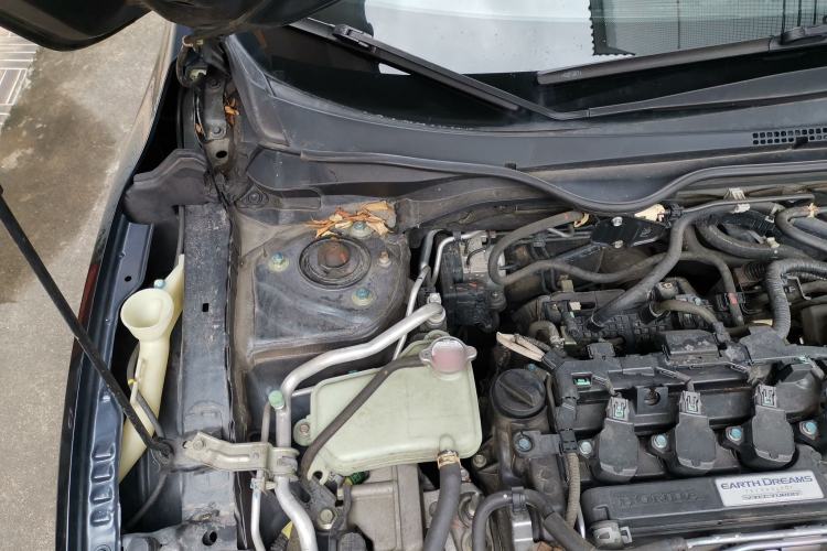 Used Honda Civic 2016 220TURBO CVT Luxury Edition Engine Bay Right