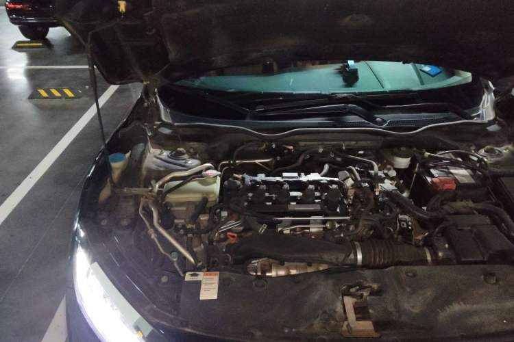 Used Honda Civic 2016 220TURBO CVT Prestige Edition Engine Bay Right
