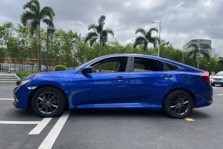 Used Honda Civic 2016 220TURBO CVT Luxury Edition Exterior 10