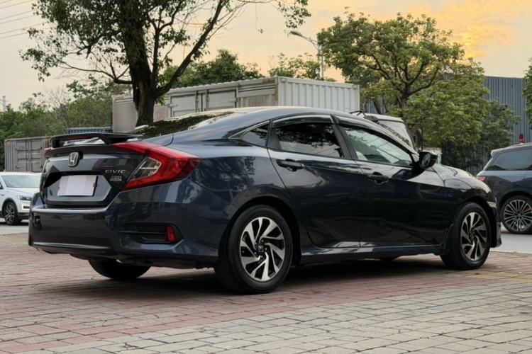 Used Honda Civic 2016 220TURBO CVT Luxury Edition Exterior 2