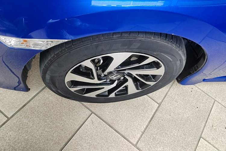 Used Honda Civic 2016 220TURBO CVT Luxury Edition Exterior 2