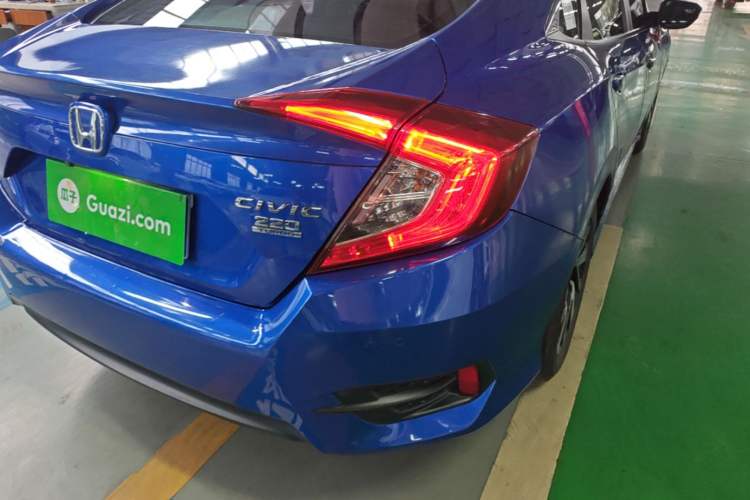 Used Honda Civic 2016 220TURBO CVT Luxury Edition Exterior 3