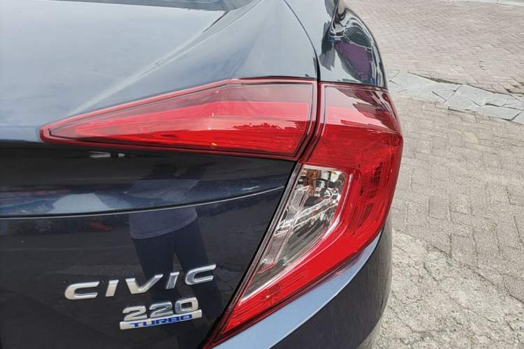 Used Honda Civic 2016 220TURBO CVT Prestige Edition Exterior 3
