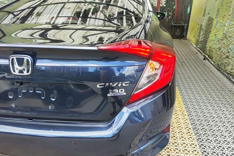 Used Honda Civic 2016 180TURBO CVT Comfort Version Exterior 3