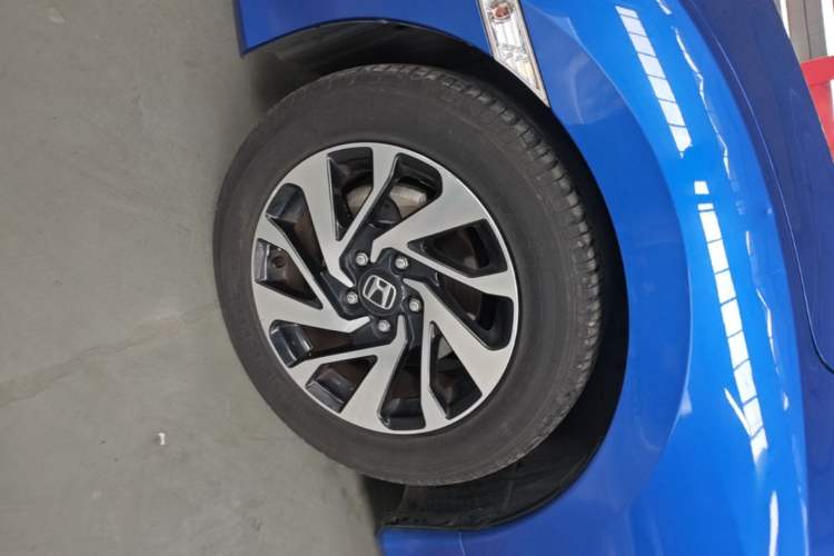 Used Honda Civic 2016 220TURBO CVT Luxury Edition Exterior 4