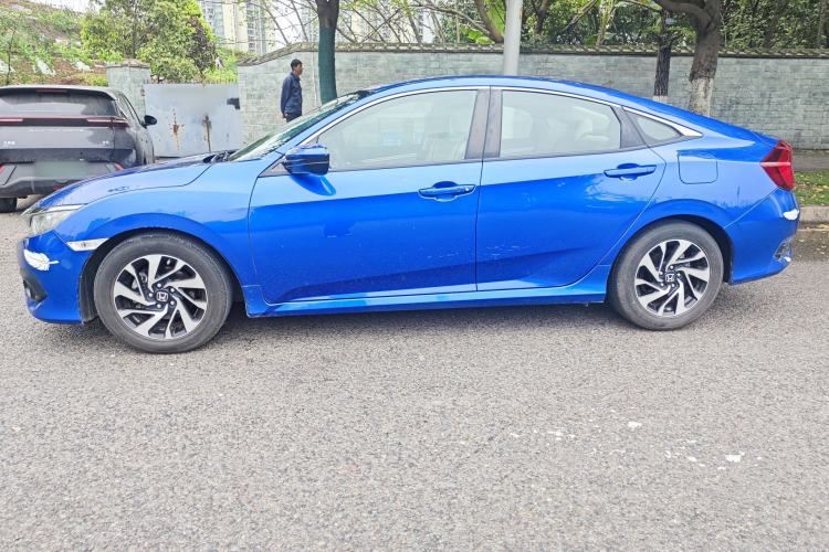 Used Honda Civic 2016 220TURBO CVT Luxury Edition Exterior 4