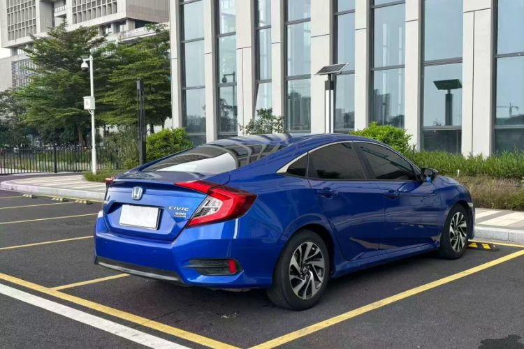 Used Honda Civic 2016 220TURBO CVT Luxury Edition Exterior 4