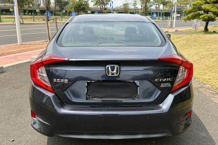 Used Honda Civic 2016 220TURBO CVT Luxury Edition Exterior 4