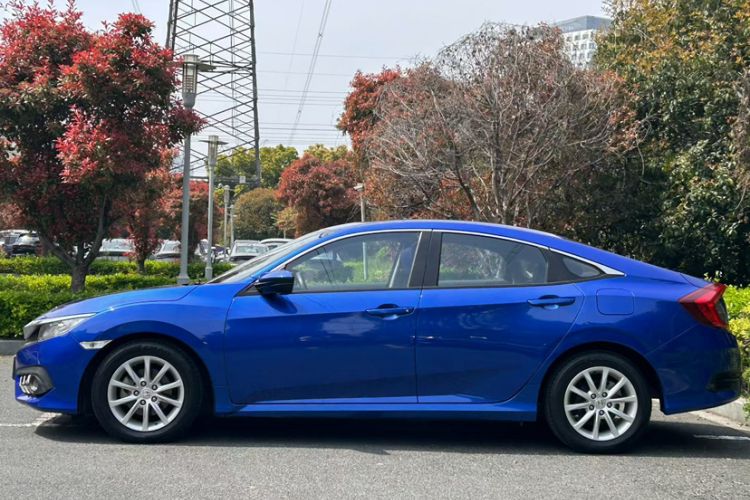 Used Honda Civic 2016 180TURBO CVT Comfort Version Exterior 5