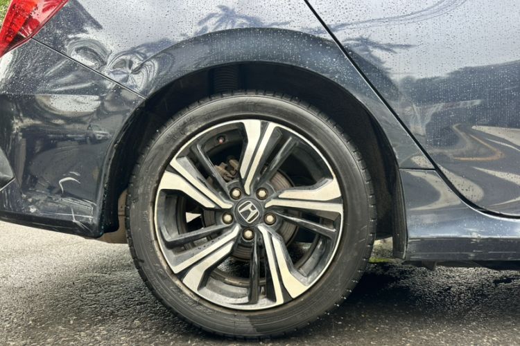 Used Honda Civic 2016 220TURBO CVT Prestige Edition Exterior 5