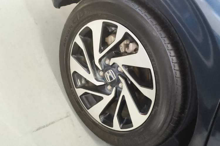 Used Honda Civic 2016 220TURBO CVT Luxury Edition Exterior 5