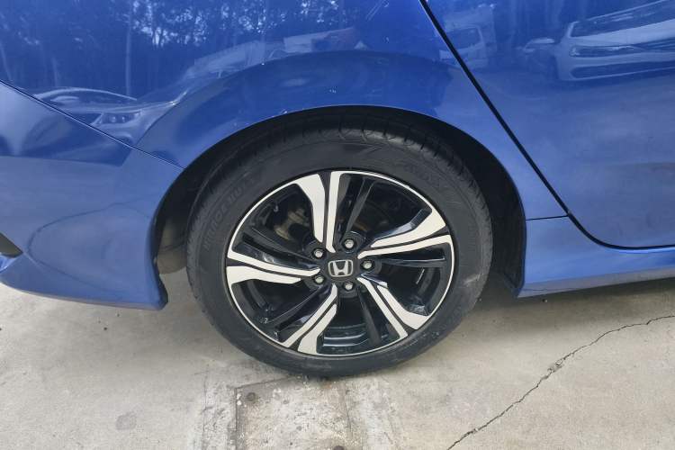 Used Honda Civic 2016 220TURBO CVT Prestige Edition Exterior 5