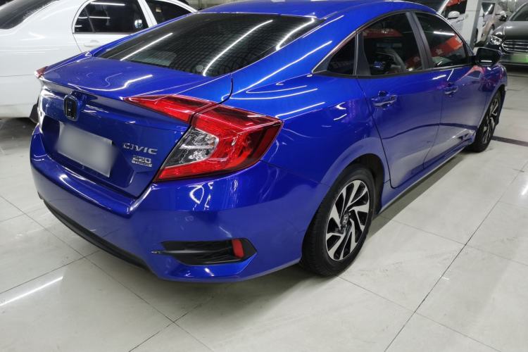 Used Honda Civic 2016 220TURBO CVT Luxury Edition Exterior 5