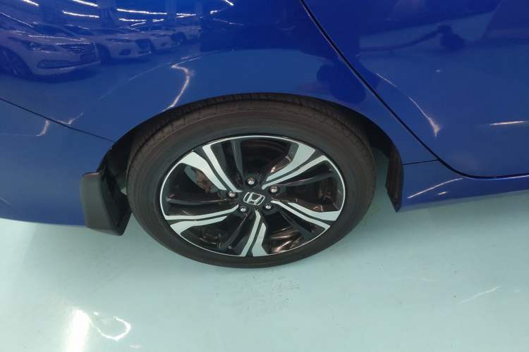 Used Honda Civic 2016 220TURBO CVT Prestige Edition Exterior 5