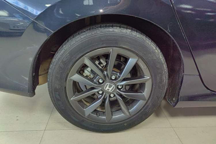 Used Honda Civic 2016 220TURBO CVT Luxury Edition Exterior 5
