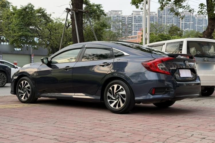 Used Honda Civic 2016 220TURBO CVT Luxury Edition Exterior 6