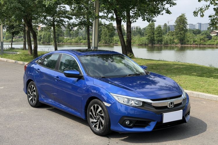 Used Honda Civic 2016 220TURBO CVT Luxury Edition Exterior 6